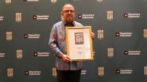 Sertifikat penghargaan diserahkan secara langsung oleh CEO Fortune Asia, Khoon Fong Ang, kepada perwakilan perusahaan pada ajang Executive Dinner & Fortune Southeast Asia 500 Awards 2026 yang digelar di Jakarta, pada 18 Juni 2026.